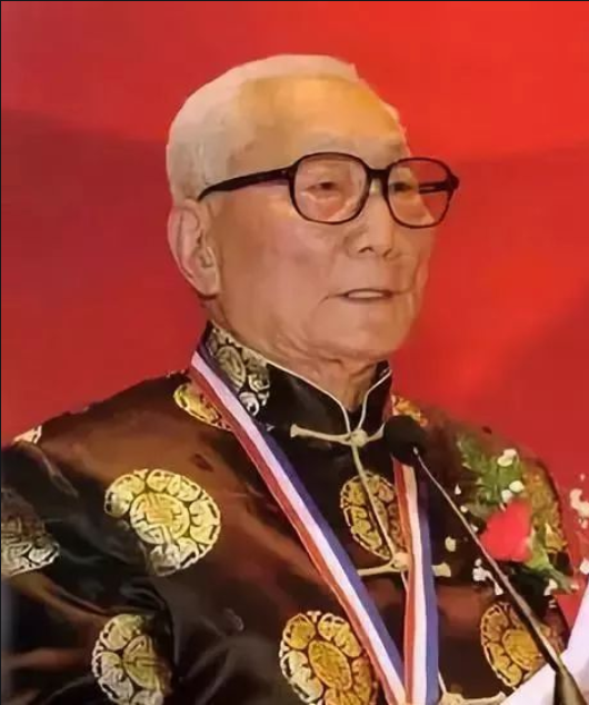 国医大师——颜正华