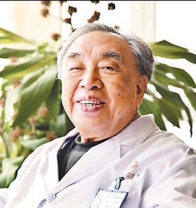 九十六岁还出诊，国医大师——张琪